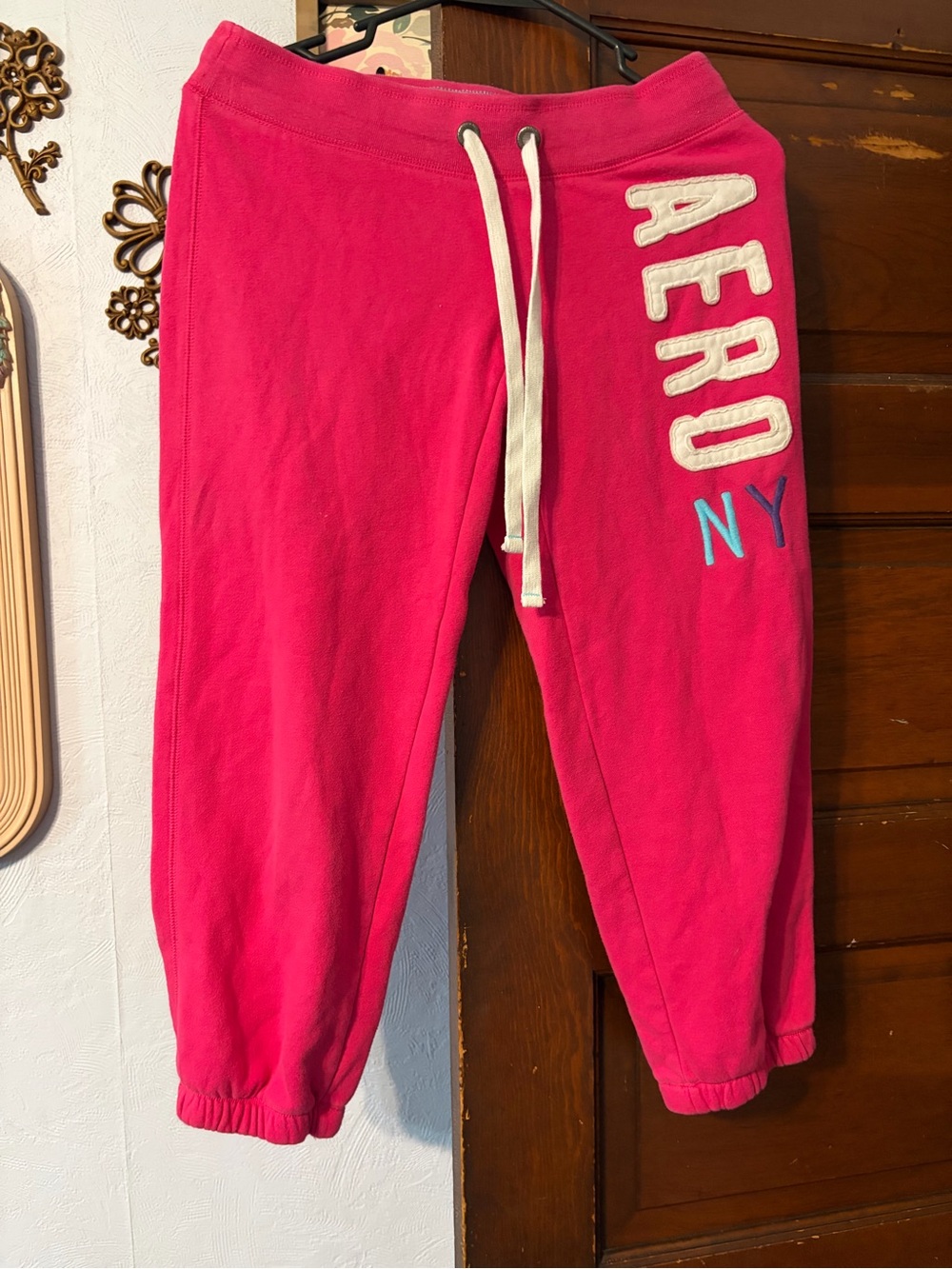Vintage y2k' Hot pink Aeropostale capris